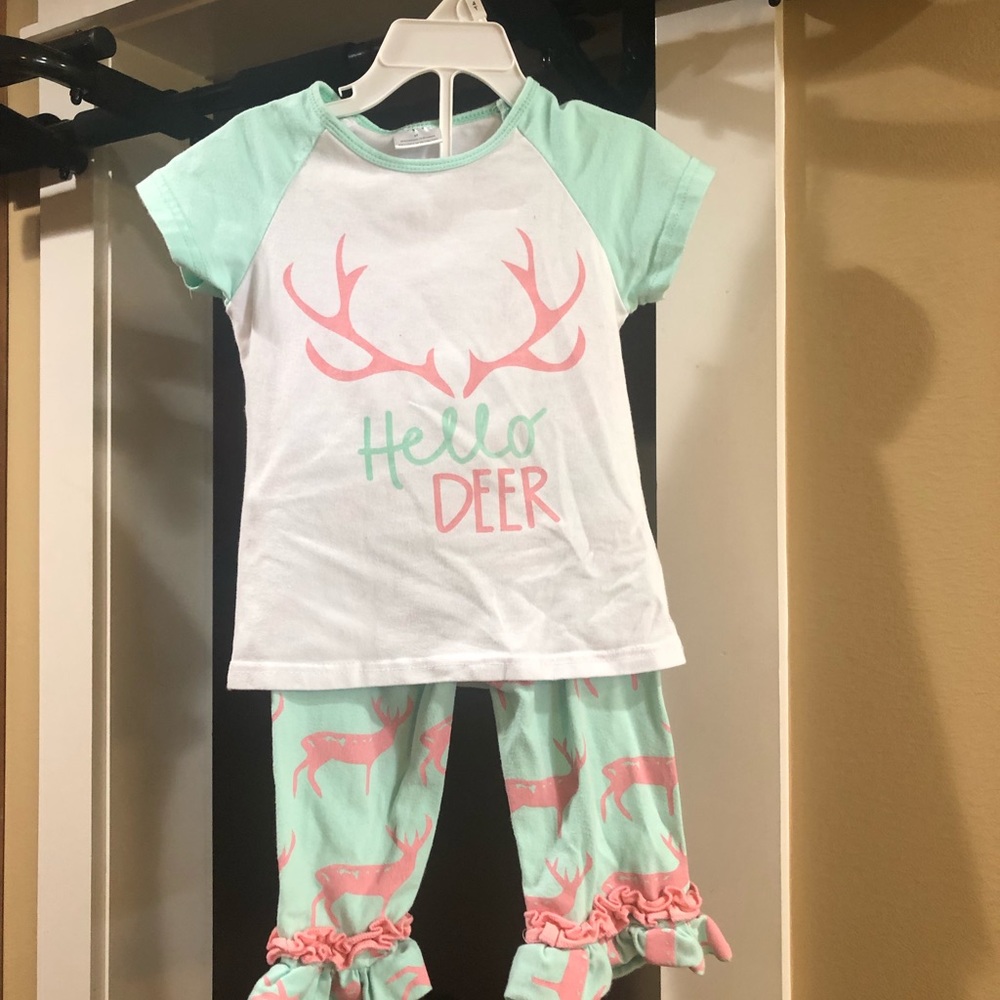 Hello Deer Outfit